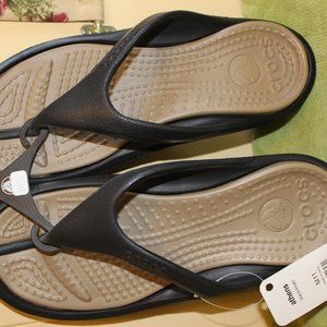 NWT, Men's flip flops S11